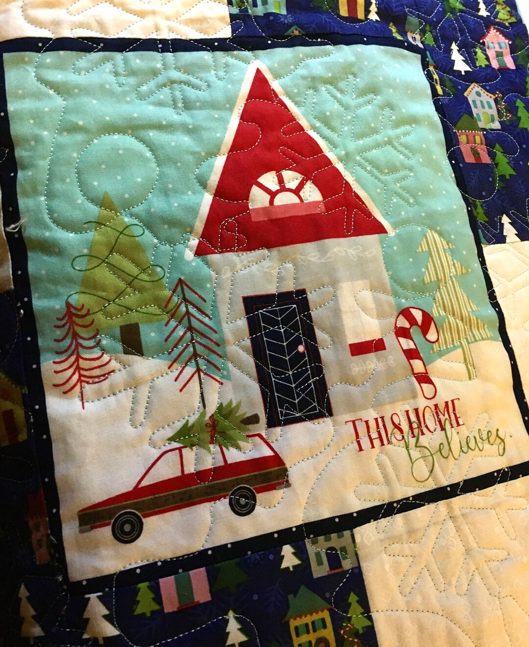 CHRISTMAS Village Quilt Hot Chocolate Mittens Houses Cars Christmas Trees Winter Snow