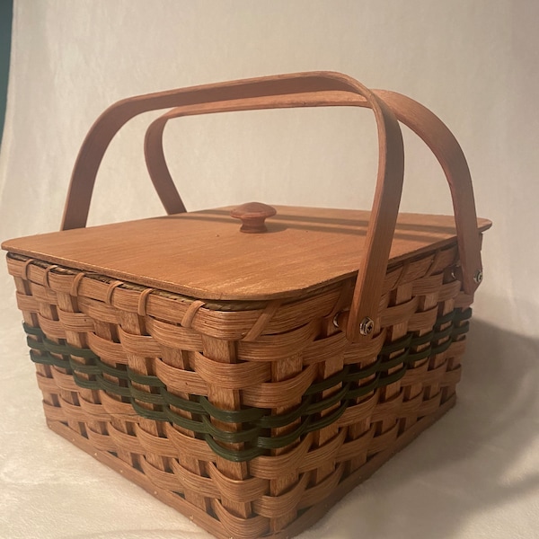 Amish Double Pie Carrier -Handmade by Michigan Amish Store