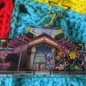 Pizza Plex Shaker Keychain