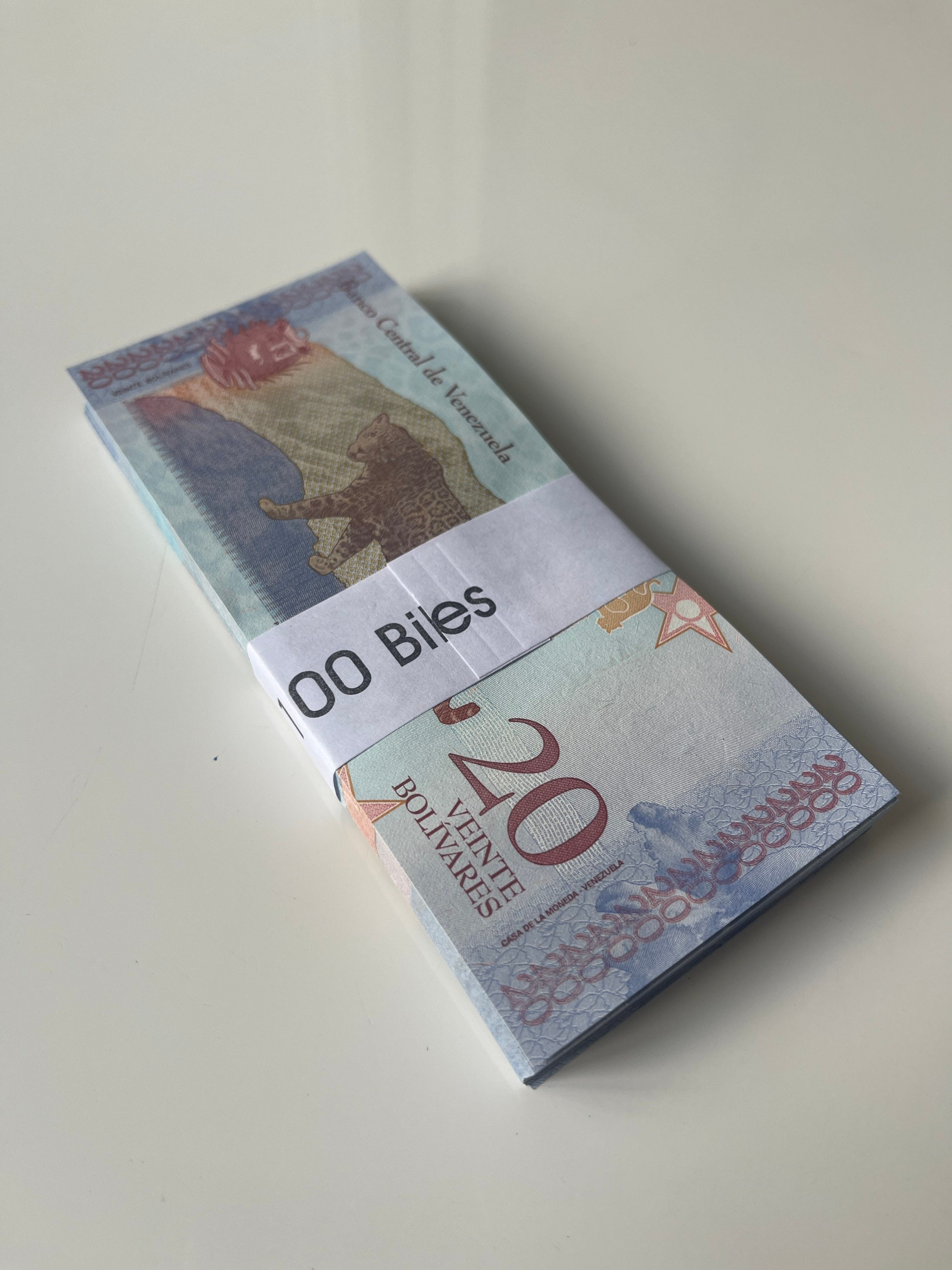 Lot Of 20 Venezuela 1 Million Bolivar Soberano Banknotes – 2020, Circulated Currency 9 thumbnail image