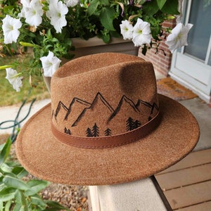 Hand-painted Mountains Adjustable Brown Wool Felt Fedora Hat  display picture 3