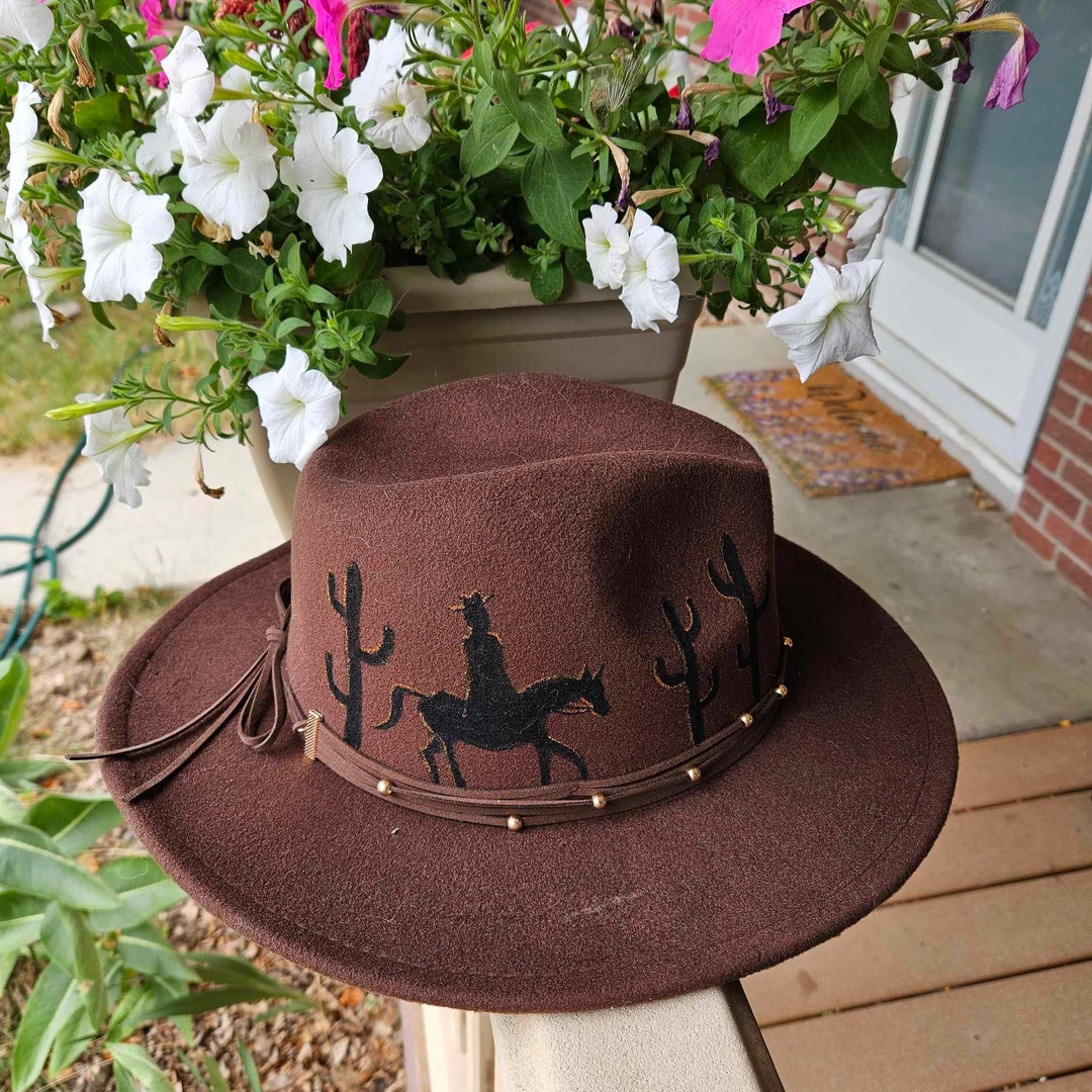Hand-painted Sunset Cowboy and Cactus Silhouette Brown Felt  display picture 1