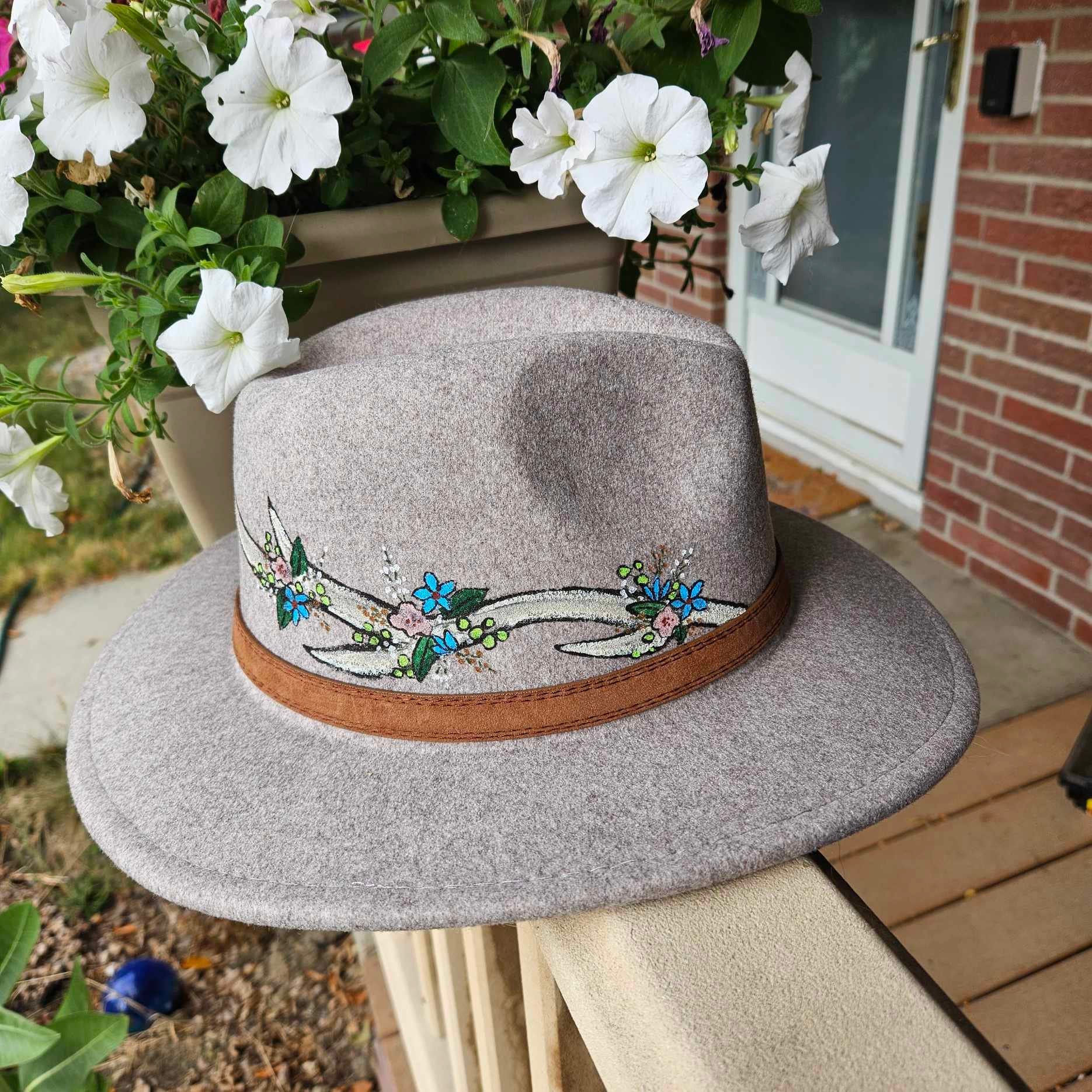 Hand Painted Floral Antler Grey Adjustable Wool Felt Fedora  display picture 2