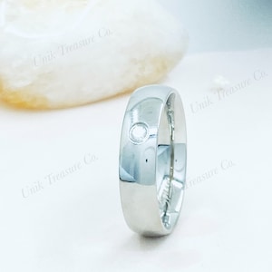 Men Band in Stainless Steel Single Middle Stone 6mm Wedding Band Ring with Lab Created Diamonds