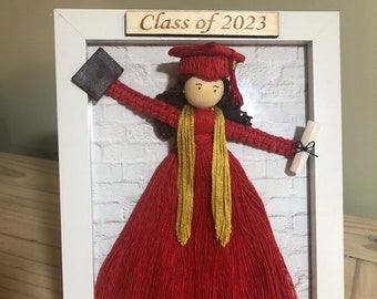 Personalized macrame doll, Graduation doll, Macrame doll on frame, Graduation gift, Personalized graduation doll, Gift for her, Gift for him