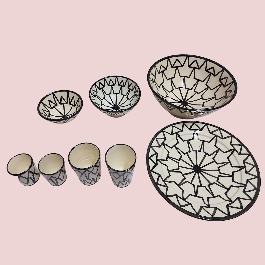 Pottery Dinnerware Sets 8 Pcs 3 Bowls Different Sizes, 2 Large