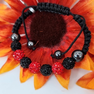 Paracord Black and Red Beaded Bracelet