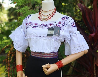 Hermosa blusa tradicional de Bordado a mano con hermosos