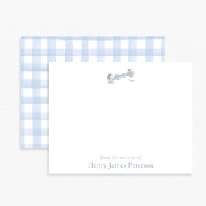 Carte de vœux, papeterie personnalisée pour chambre d'enfant, papeterie personnalisée vichy bleu, remerciement pour baby shower, hochet pour bébé