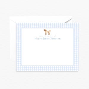 Carte de vœux pour chambre d'enfant, décoration de chambre d'enfant personnalisée Golden Doodle, papeterie personnalisée Vichy bleu, cadeau de naissance pour garçon et chien