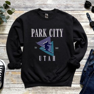 Park City Retro Style Ski Unisex Sweater, Utah Vintage Skier Sweatshirt, Trendy Skiing shirt, Ski Resort apparel, Ski Mountain pullover gift