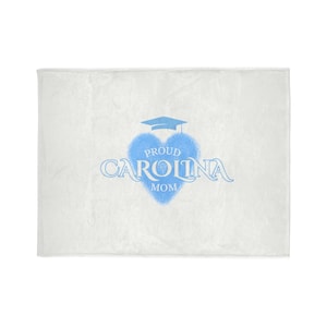Manta de poliéster suave / Día de la Madre UNC Chapel Hill / Alma Mater / Chapel Thrill / Carolina del Norte / Regalo de graduación / Azul Carolina imagen 10