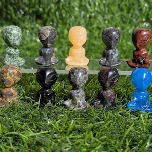Crystal Alien Mini Carving - 1.5&quot; Alien doing Yoga, has a 6-pack, lol