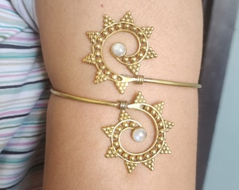 Moonstone Gold Spiral Arm Cuff: Brass Upper Arm Band