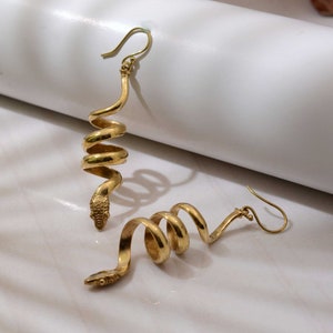 Serpent Brass spiral earrings, boho style statement earrings, Brass snake earrings, minimalist snake earrings, gift for her