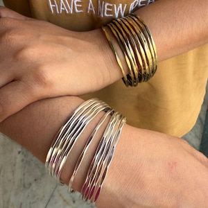 Gold Hammered Cuff Bracelet, Gold Bracelet, Gold Statement Bracelet, Modern Gold Bracelet, Wire Wrapped Bracelet, Bangle Bracelet