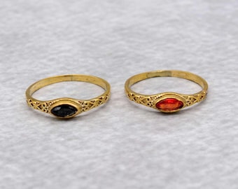 Oval Carnelian and Obsidian Brass Ring: Gold Gemstone Ring