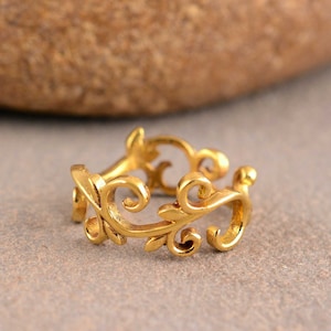 Anillo de hoja, anillo de ramita, anillo de latón, anillo hecho a mano, anillo minimalista, anillo bohemio, anillo delicado, anillo de rama, joyas apilables para mujer, regalo para ella