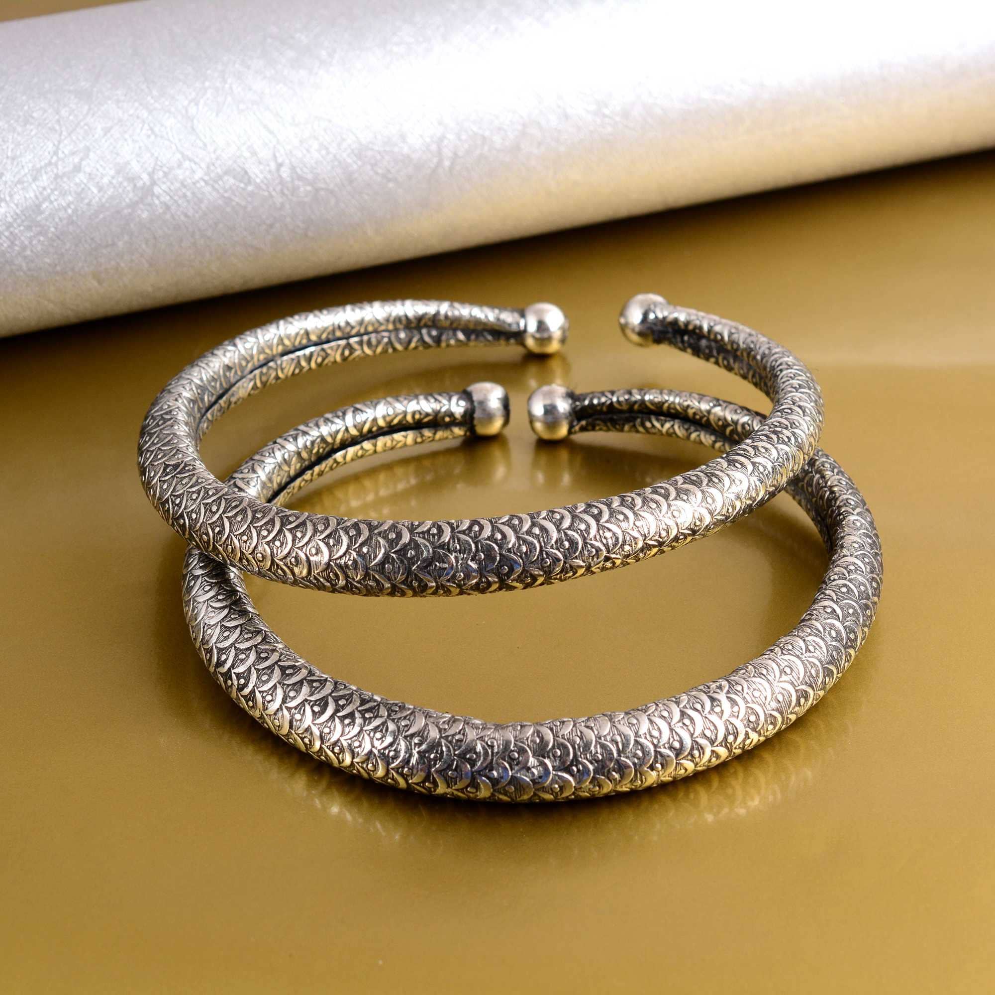 Bracelet Serpent En Laiton Argenté 'Le Bain Argent' - Poids 100g, Diamètre ~24 Cm, Style Indien