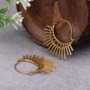Starburst Gold Hoop Earrings: Sun Ray Brass Hoops