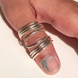 Arthritis ring for lateral deviation, Bending sideways finger splint, Adjustable hammered brass, silver & Brass ring image 4