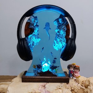 Great whale shark resin lamp. Resin Art Lamp, Crystal Lights, Best Gifts, Ocean Adventures, Deep Sea Wonders, Unique Crafts, Gifts from sea.