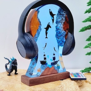 Killer Whale custom resin lamp. Resin Art Lamps, Best Gifts, Ocean Adventures, Deep Sea Wonders, Unique Crafts, Personalized Gifts.