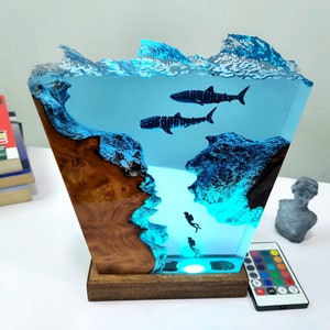 Great whale shark resin lamp. Resin Art Lamp, Crystal Lights, Best Gifts, Ocean Adventures, Deep Sea Wonders, Unique Crafts, Gifts from sea.