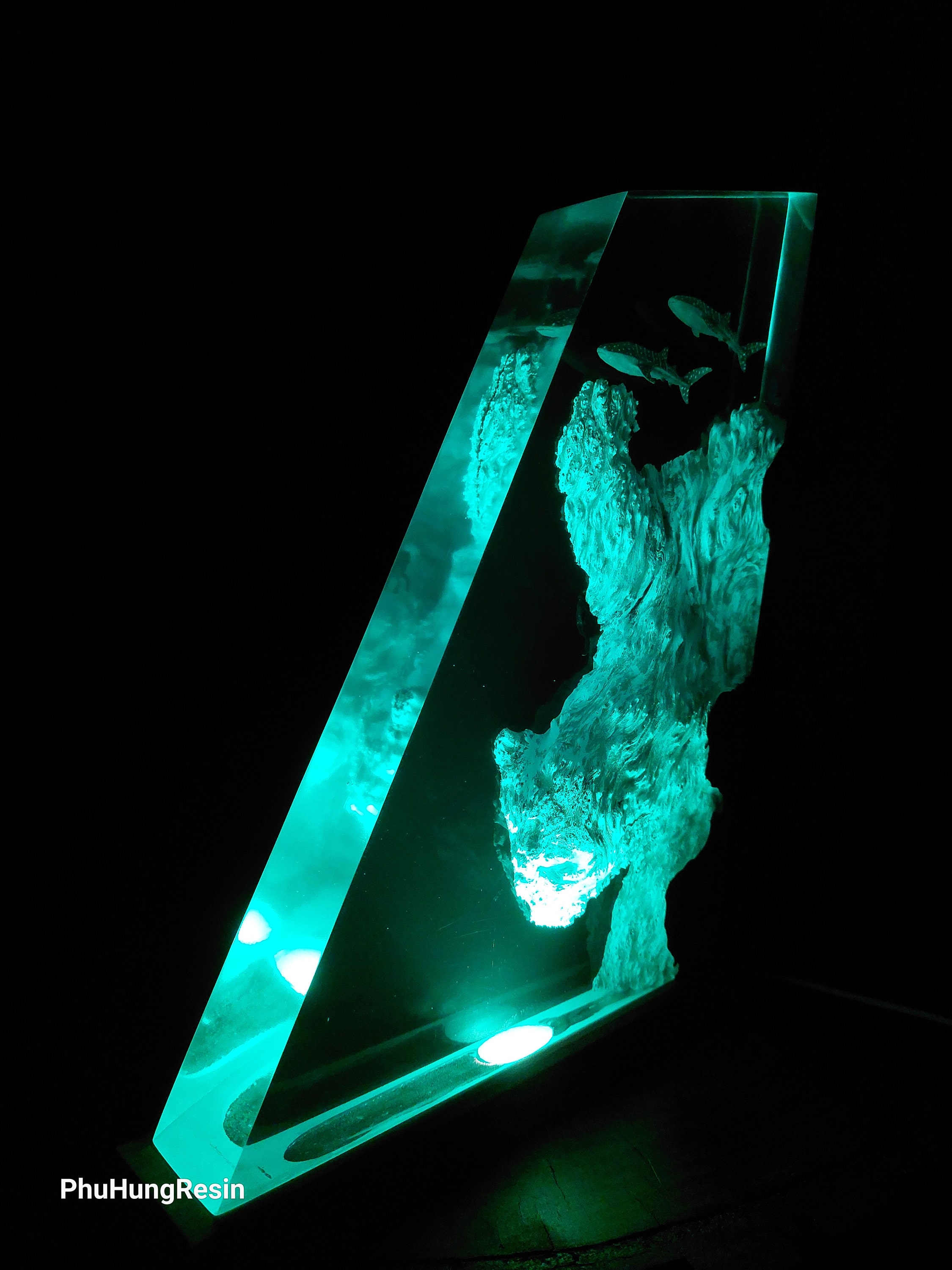 ジンベイザメ樹脂ランプ：ダイバーと海の風景、木製ベース - Etsy 日本
