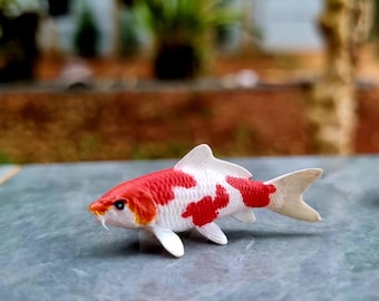 Koi fish model for miniatures, Realistic Japanese Koi Miniature Decor, Aquarium Ornament Gift, Artisan Resin Koi Fish Sculpture
