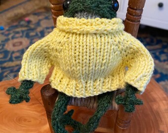 Hand knitted frog jumper - yellow cotton