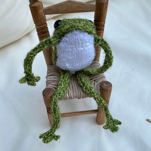 Speckled green hand knitted frog with with white tummy image 2