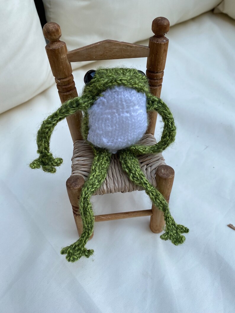 Speckled green hand knitted frog with with white tummy image 2