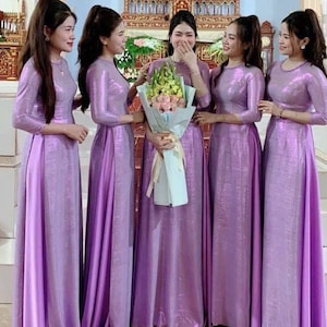 Paarse traditionele Ao Dai - Vietnamese lange jurk - Ao Dai Lua Nhu Trang Guong - strik met ronde hals
