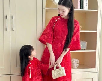 赤い花柄のアオザイ | ベトナムの伝統衣装、旧正月 - Etsy 日本