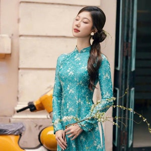 Green Silk Ao Dai with pants - Vietnamese Traditional Dress - Ao Dai For Women - Ao Dai Việt