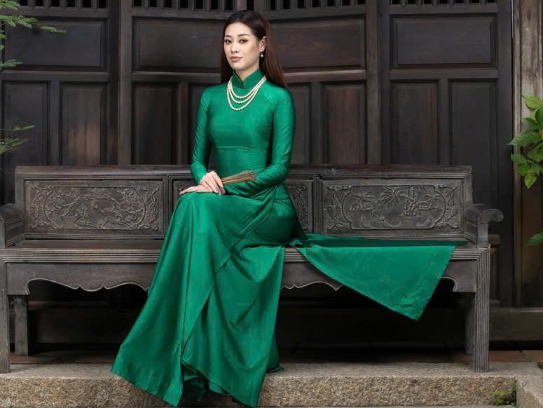 green emerald velvet dress Emerald Tunic Dress main image 0