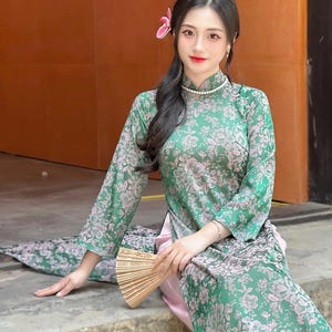 THU Green Silk Vietnamese Ao Dai NO Pants – Traditional Jacquard Tunic for Women – Wedding or Festival Outfit | Vietnamese Dress