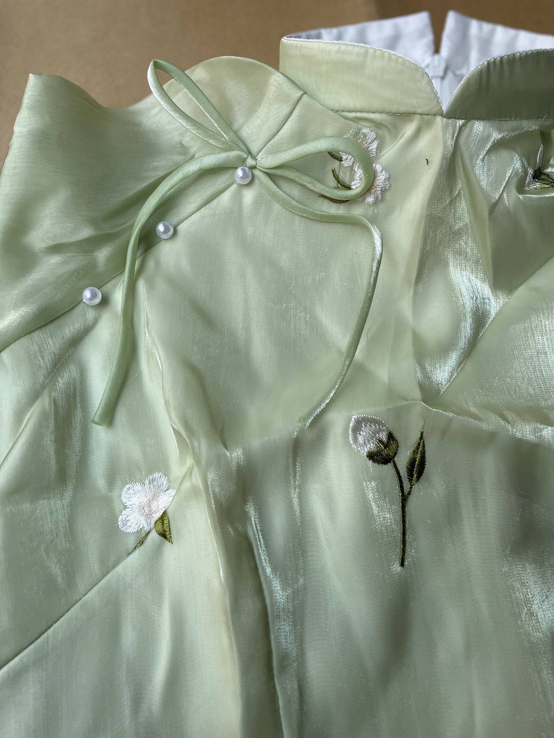 Green Vietnamese Modern Ao Dai Set | Pre-made Vietnamese Ao