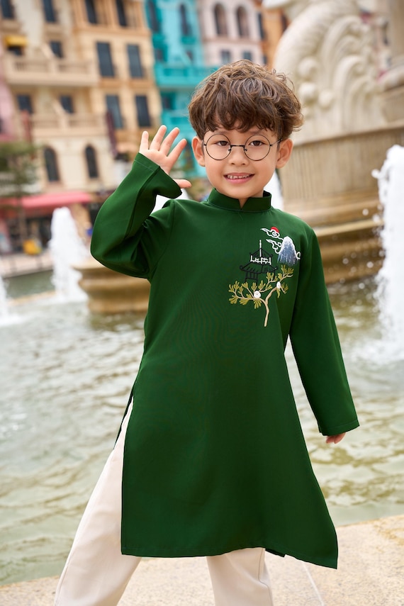 Servizio di Noleggio di Ao Dai Tradizionali Vietnamiti a Ho Chi Minh Servizio di Noleggio di Ao Dai Tradizionali Vietnamiti a Ho Chi Minh
