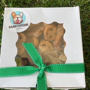 LOCALS Grain-free Box Medium - Dog Charcuterie | Dog Treats | Dog Gift | Holiday Gift | Puppy Treats | Treat Tray | Luxury Dog Charcuterie