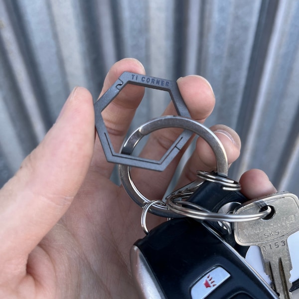 Titanium EDC HEX Key Ring - Every day carry key ring. Lanyard key ring