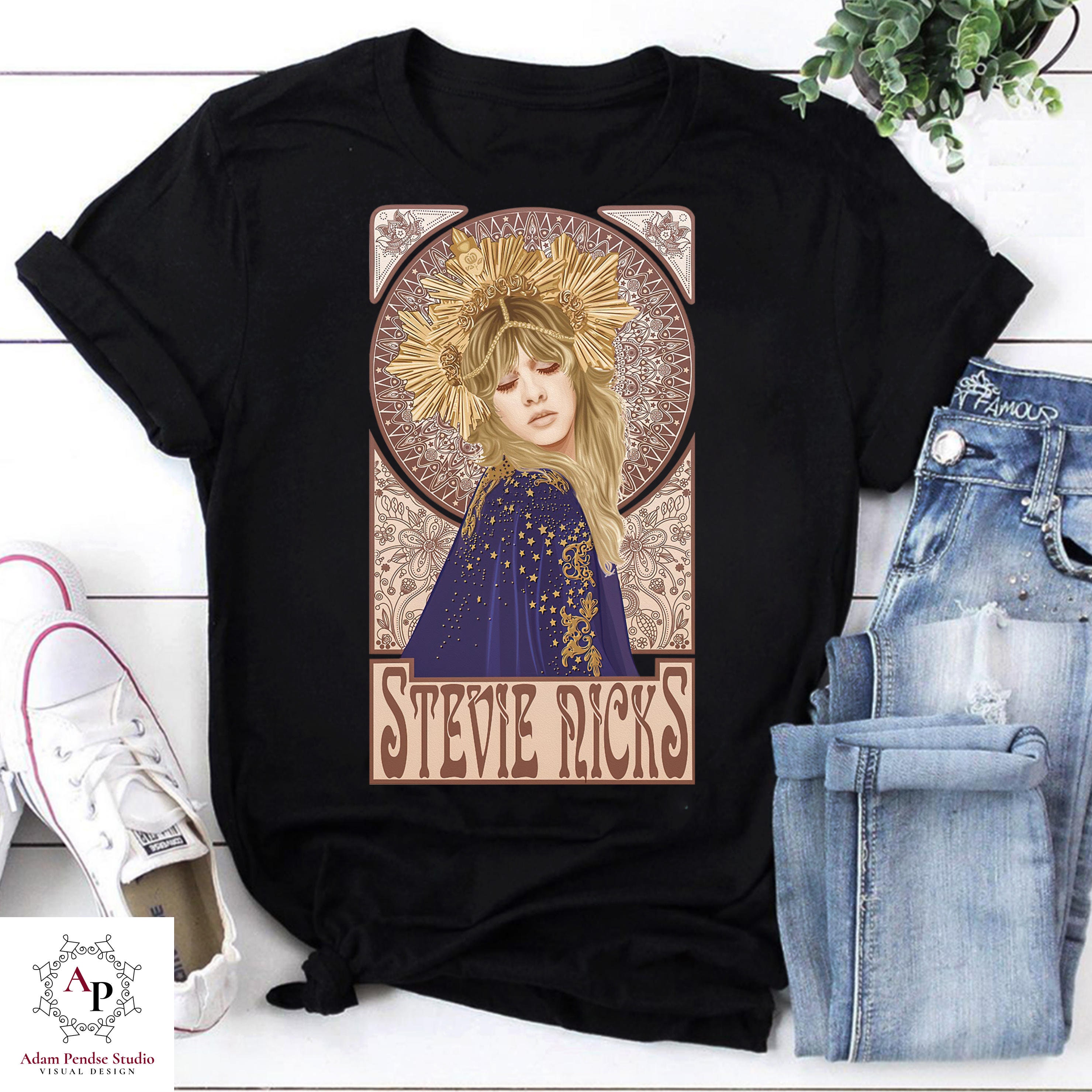 Discover Stevie Nicks Gothic Artwork Lieben Tour 2023  T-shirt