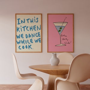 Juego de 2 impresiones de cócteles Extra Dirty Club, arte de pared imprimible de cócteles, arte de pared minimalista, impresiones de carrito de bar, arte de pared de cocina de moda