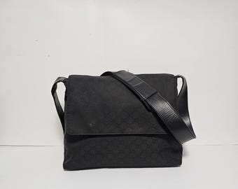 Authentic Gucci GG messenger bag