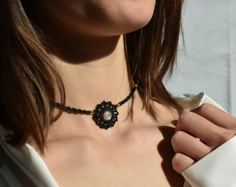 Sunstone macramé necklace, macramé choker, handmade gemstone necklace, SOLARA necklace