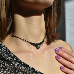 Terraluce groene aventurijn macramé choker ketting | Handgemaakte boho groene aventurijn macramé choker ketting