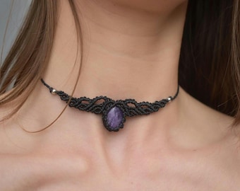 Makramee-Choker-Halskette mit natürlichem Amethyst und Edelstahl – Handgefertigter Boho-Chic-Choker – Einzigartiges Geschenk für Sie, geflügelter Kristall