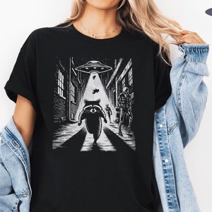 Raccoon Ufo Shirt, Retro T-Shirt, Vintage Ufo Raccoon TShirt, Rodeo T Shirt, Ufo Shirt, Apocalypse Shirt, Oversized Shirt, Alien Tee, Unisex