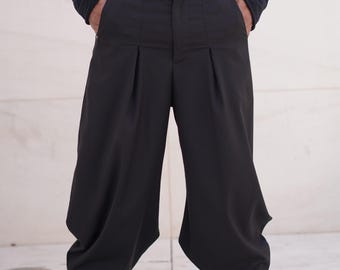 Avant Garde Hakama Pants | Black Polyester Viscose Blend | Unisex Balloon Silhouette with Magnetic Buckle | Japanese Style